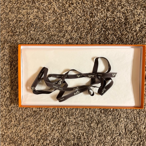 HERMES Gift Box - Picture 9 of 9